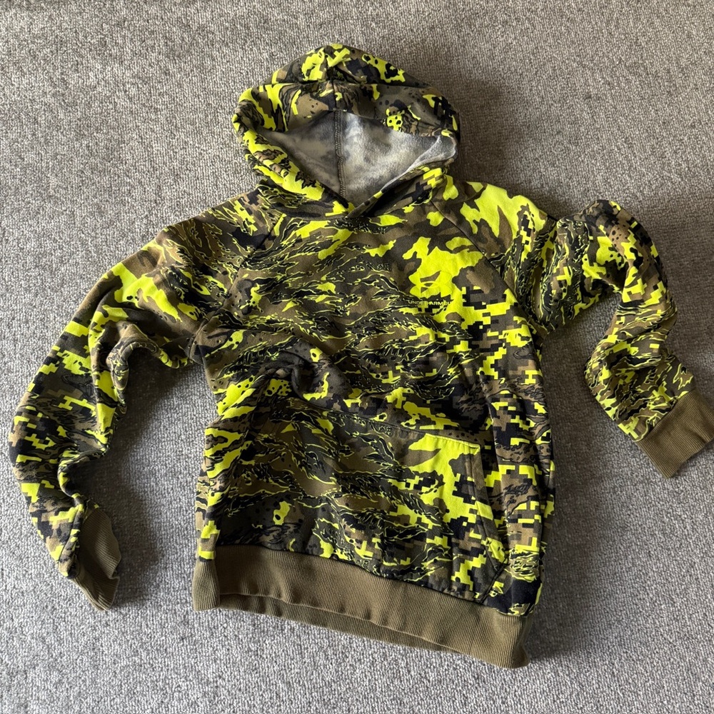 Under Armour Kids Neon Camouflage Hoodie Size Large Loose Fit